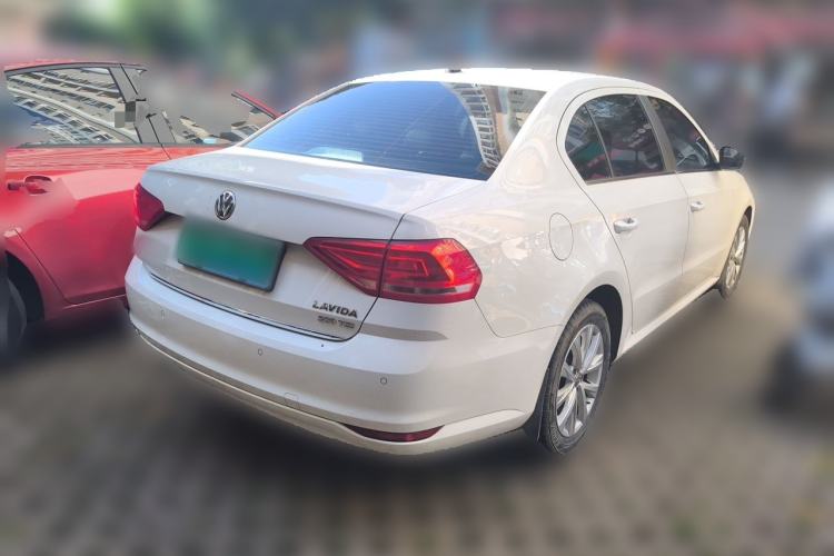 Used Volkswagen Lavida 2015 230TSI Manual Comfort Edition Rear Right 45 Deg