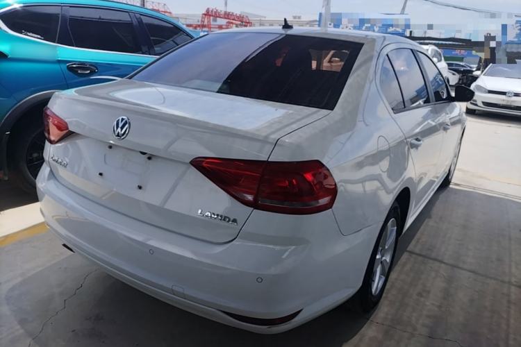 Used Volkswagen Lavida 2015 1.6L Automatic Fashion Edition Rear Right 45 Deg