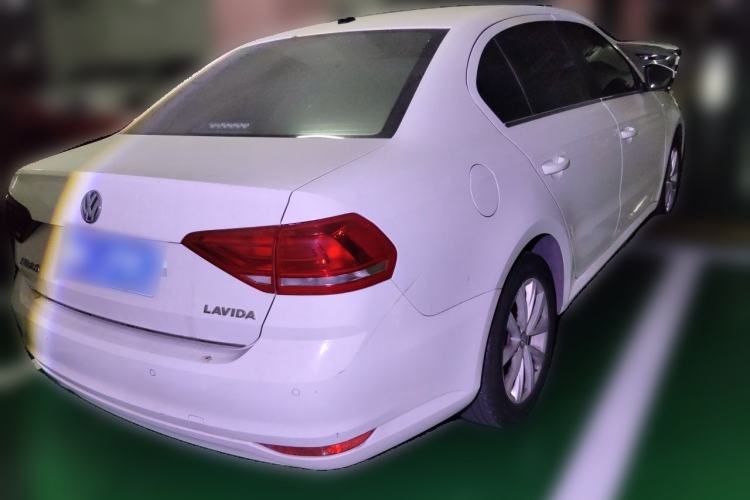 Used Volkswagen Lavida 2015 1.6L Automatic Comfort Edition Rear Right 45 Deg