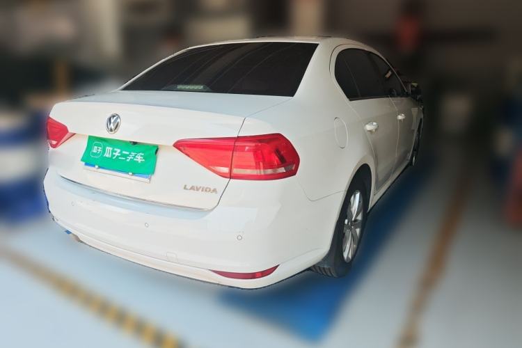 Used Volkswagen Lavida 2015 1.6L Manual Comfort Edition Rear Right 45 Deg