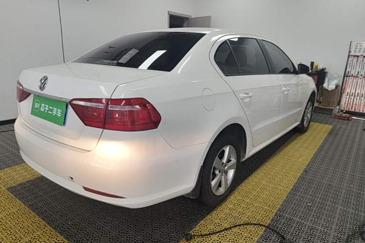 Used Volkswagen Lavida 2015 1.6L Automatic Fashion Edition Rear Right 45 Deg