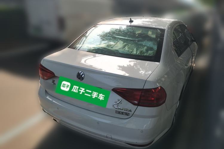 Used Volkswagen Lavida 2015 1.6L Automatic Fashion Edition Rear Right 45 Deg