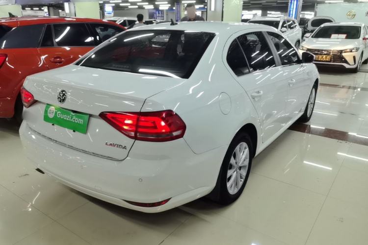 Used Volkswagen Lavida 2015 1.6L Automatic Comfort Edition Rear Right 45 Deg