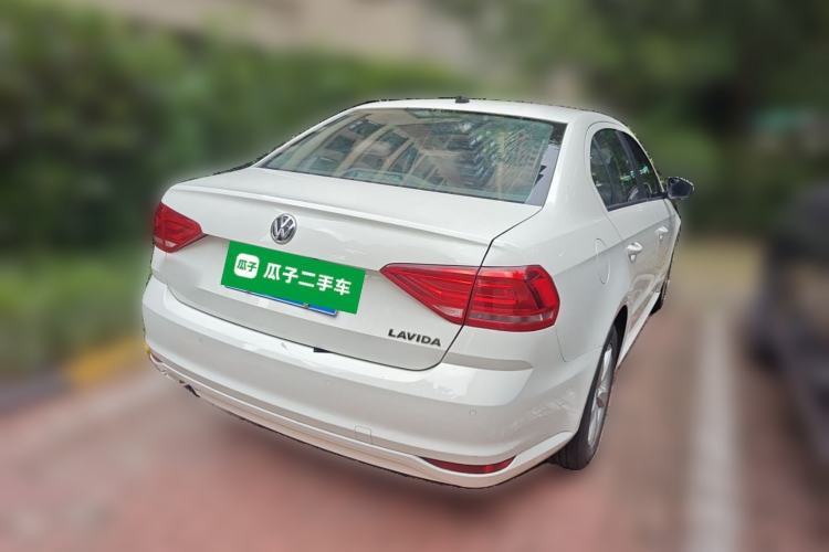 Used Volkswagen Lavida 2015 1.6L Automatic Fashion Edition Rear Right 45 Deg