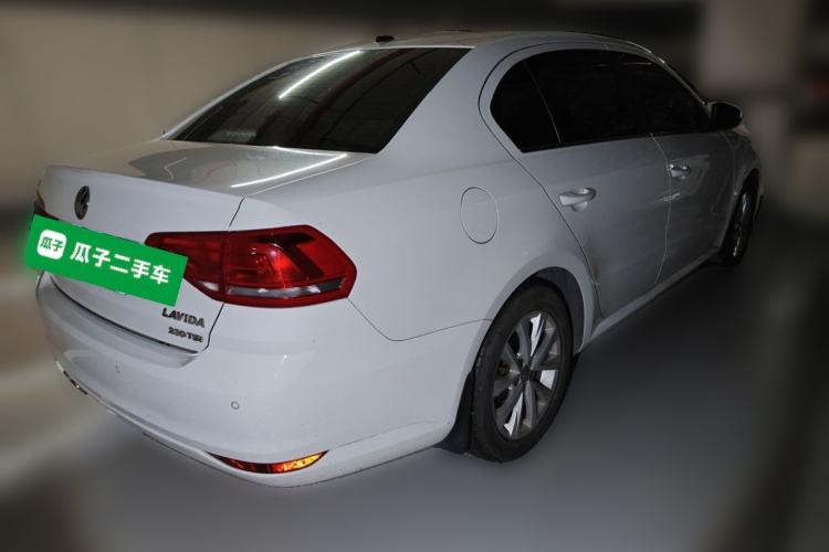 Used Volkswagen Lavida 2015 230TSI DSG Comfort Edition Rear Right 45 Deg