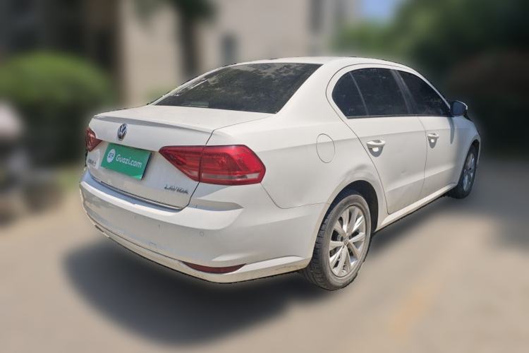 Used Volkswagen Lavida 2015 1.6L Manual Comfort Edition Rear Right 45 Deg