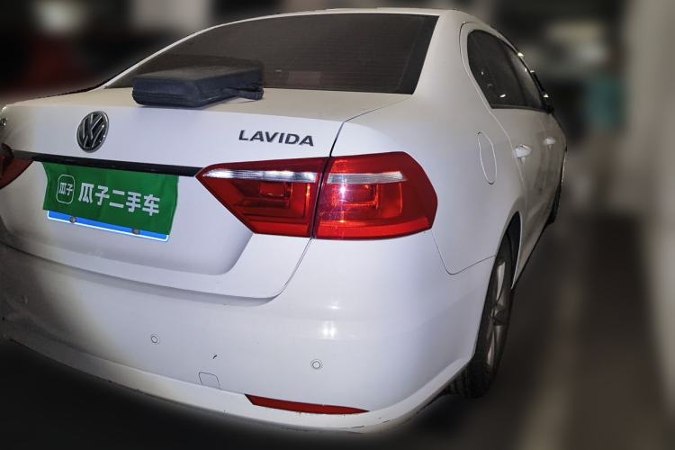 Used Volkswagen Lavida 2015 1.6L Automatic Fashion Edition Rear Right 45 Deg