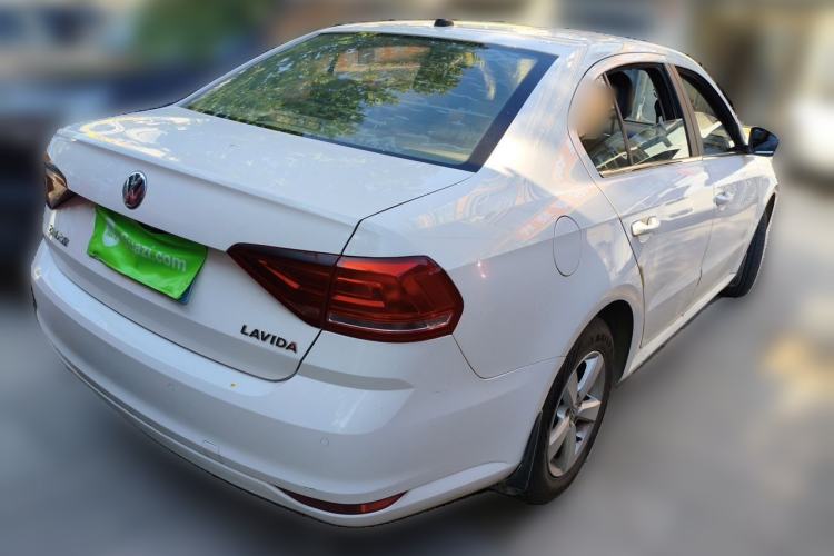 Used Volkswagen Lavida 2015 1.6L Manual Fashion Edition Rear Right 45 Deg