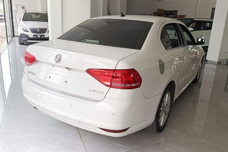Used Volkswagen Lavida 2015 1.6L Automatic Comfort Edition Rear Right 45 Deg