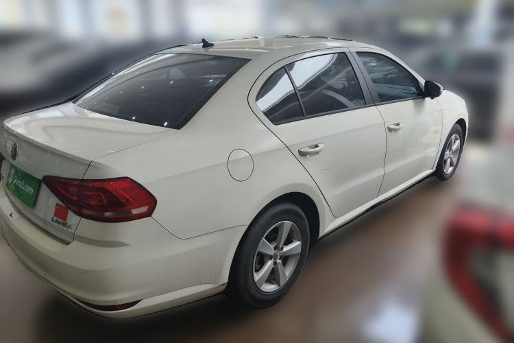 Used Volkswagen Lavida 2015 1.6L Automatic Fashion Edition Rear Right 45 Deg