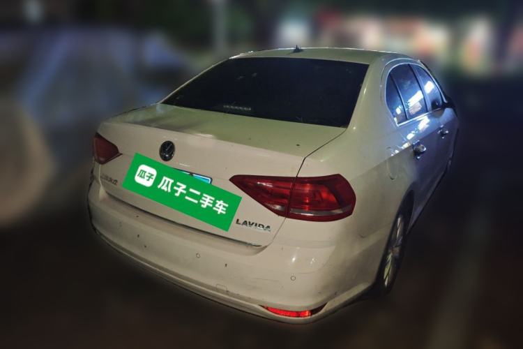 Used Volkswagen Lavida 2015 1.6L Manual Comfort Edition Rear Right 45 Deg