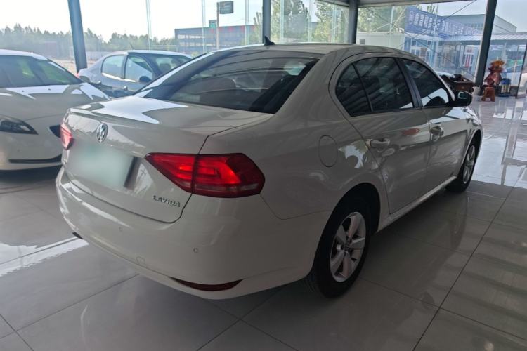 Used Volkswagen Lavida 2015 1.6L Automatic Fashion Edition Rear Right 45 Deg