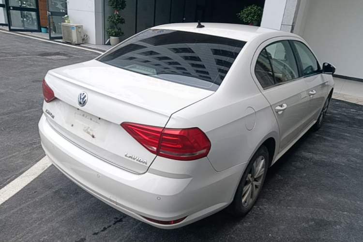 Used Volkswagen Lavida 2015 1.6L Automatic Comfort Edition Rear Right 45 Deg