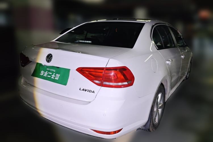Used Volkswagen Lavida 2015 1.6L Automatic Fashion Edition Rear Right 45 Deg