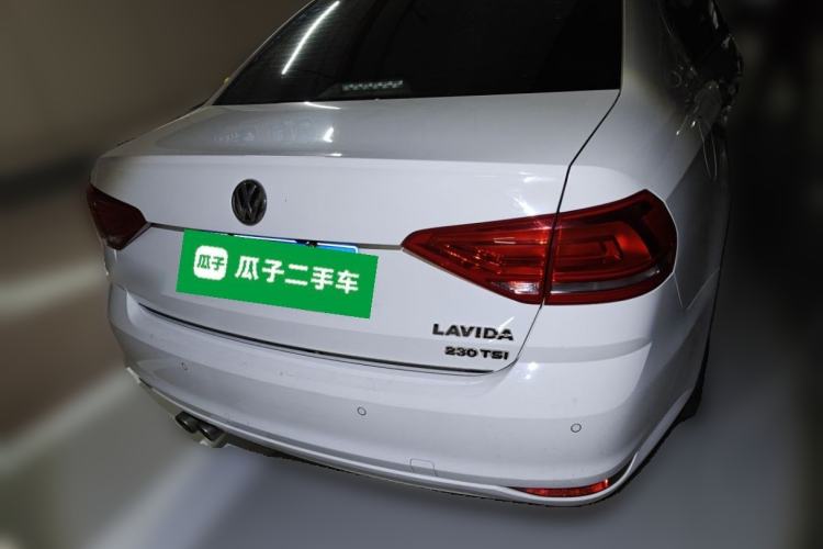 Used Volkswagen Lavida 2015 230TSI DSG Comfort Edition Rear