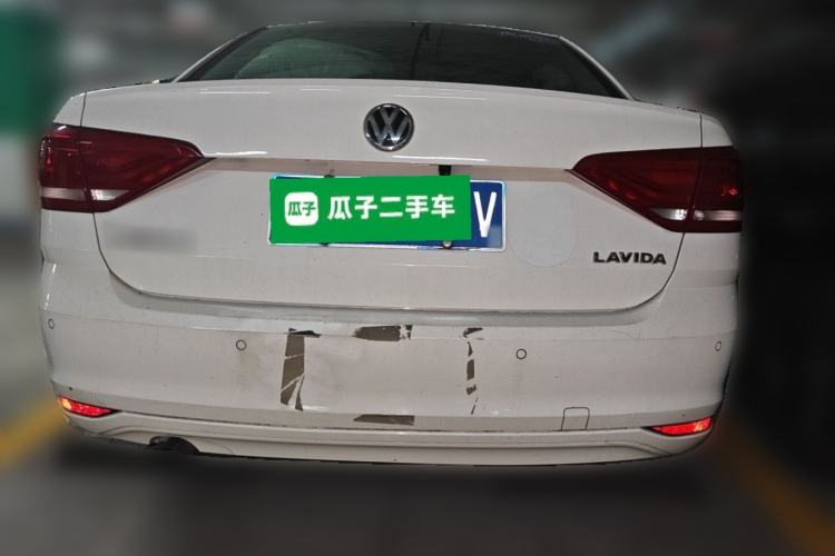 Used Volkswagen Lavida 2015 1.6L Manual Fashion Edition Rear