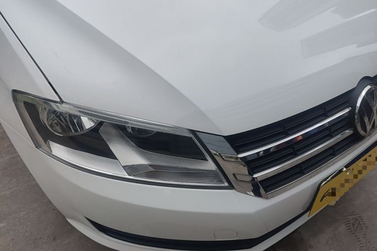Used Volkswagen Lavida 2015 1.6L Automatic Fashion Edition Right Front Headlight