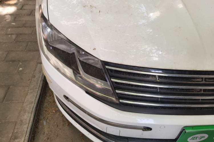 Used Volkswagen Lavida 2015 1.6L Automatic Comfort Edition Right Front Headlight