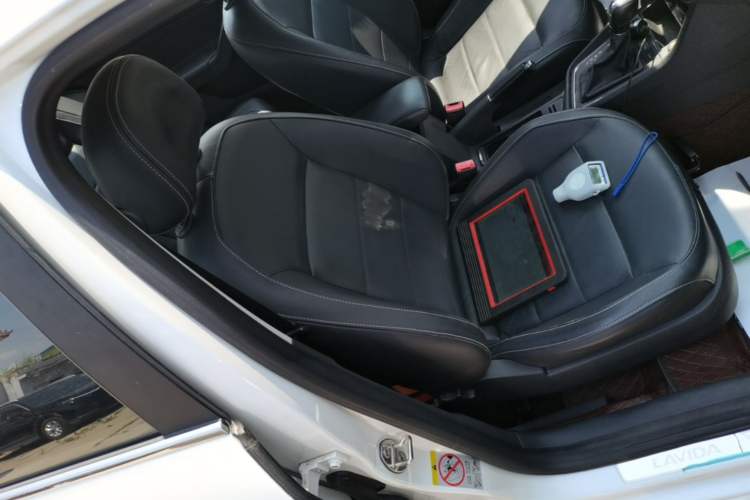 Used Volkswagen Lavida 2015 1.6L Automatic Comfort Edition Right Front Seat