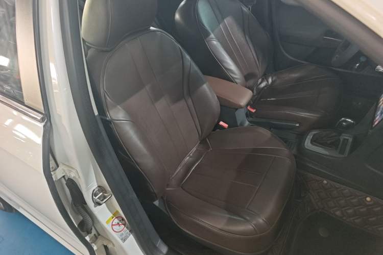 Used Volkswagen Lavida 2015 1.6L Automatic Fashion Edition Right Front Seat
