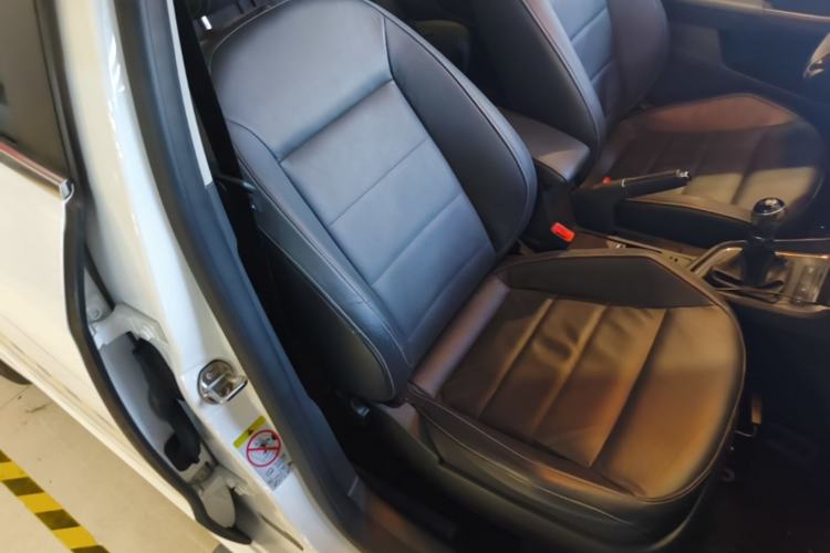Used Volkswagen Lavida 2015 1.6L Manual Comfort Edition Right Front Seat