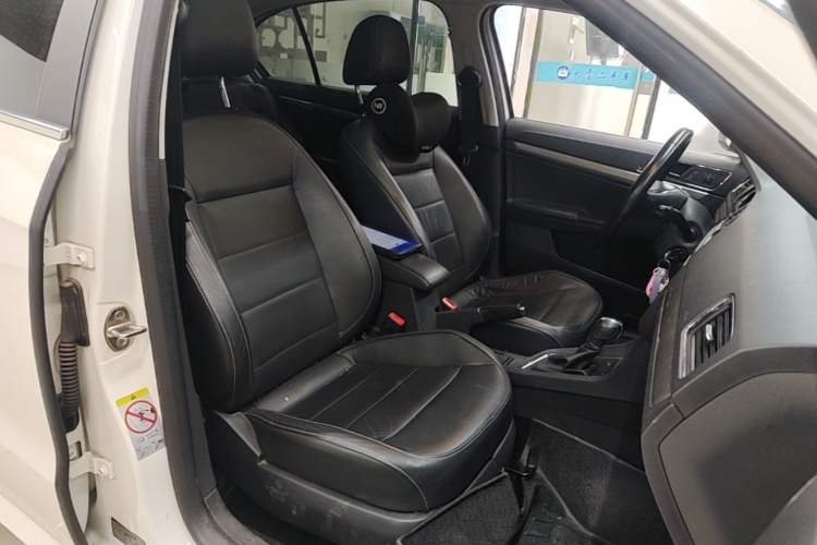 Used Volkswagen Lavida 2015 1.6L Automatic Comfort Edition Right Front Seat