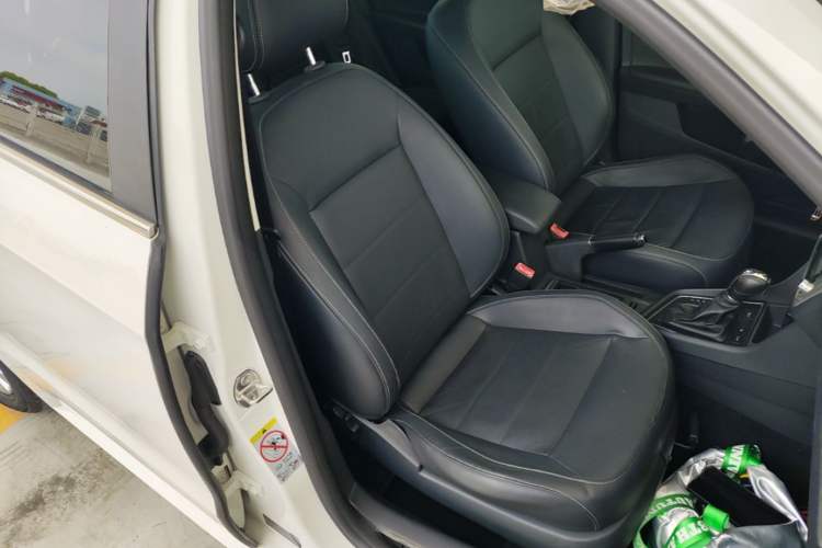 Used Volkswagen Lavida 2015 1.6L Automatic Comfort Edition Right Front Seat