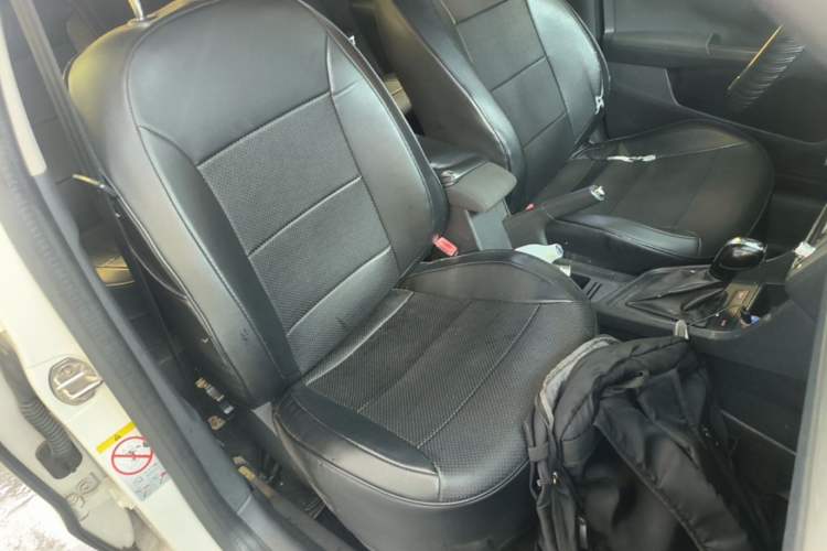 Used Volkswagen Lavida 2015 1.6L Automatic Fashion Edition Right Front Seat