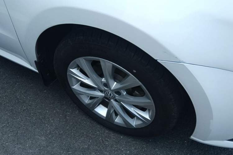Used Volkswagen Lavida 2015 1.6L Manual Comfort Edition Right Front Wheel Hub