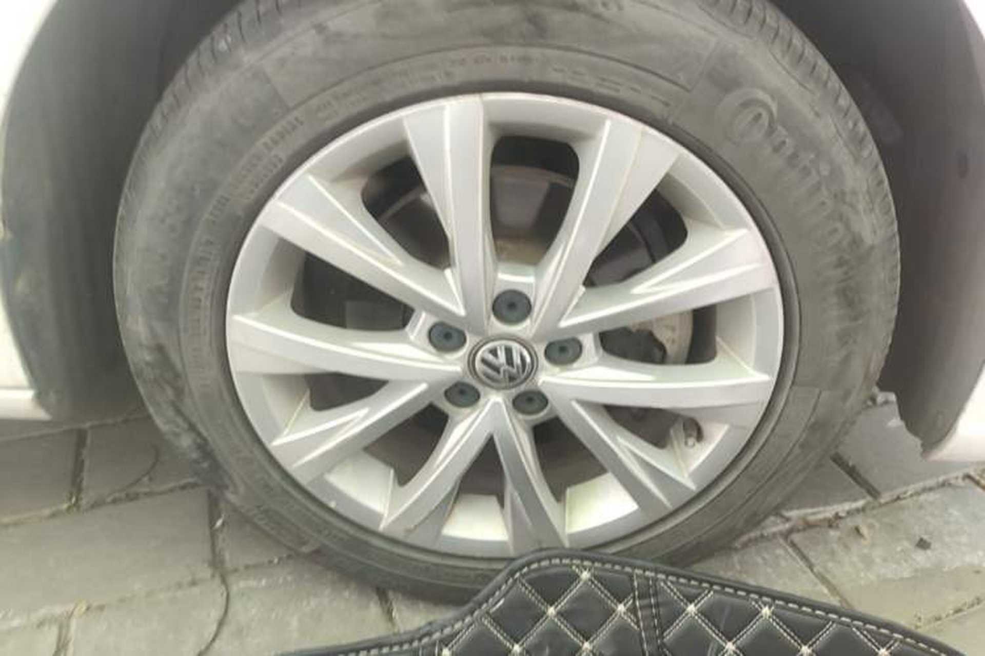 Used Volkswagen Lavida 2015 1.6L Manual Comfort Edition Right Front Wheel Hub
