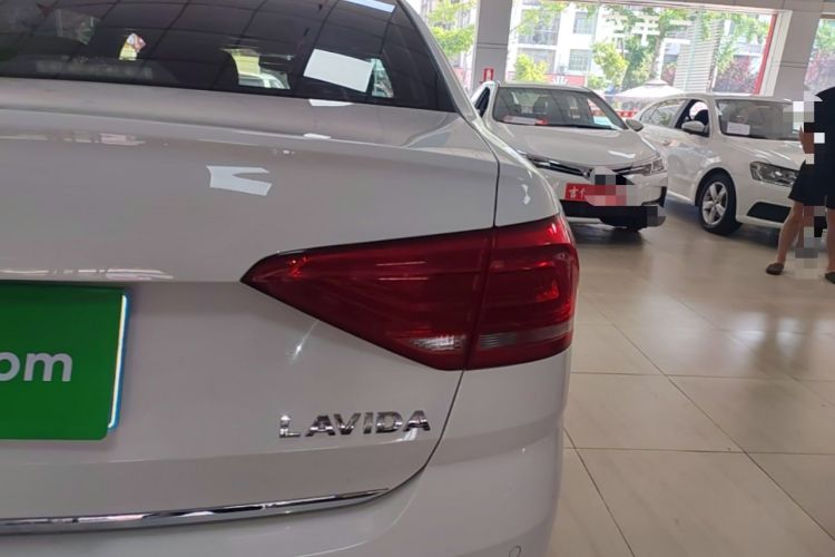 Used Volkswagen Lavida 2015 1.6L Automatic Comfort Edition Right Rear Taillight