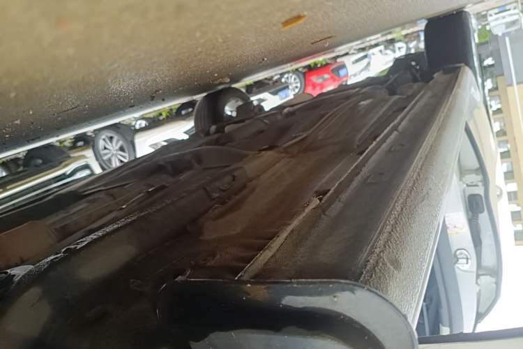 Used Volkswagen Lavida 2015 1.6L Automatic Comfort Edition Right Side Sill