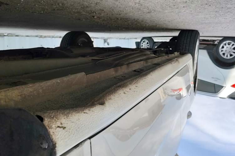Used Volkswagen Lavida 2015 1.6L Automatic Fashion Edition Right Side Sill