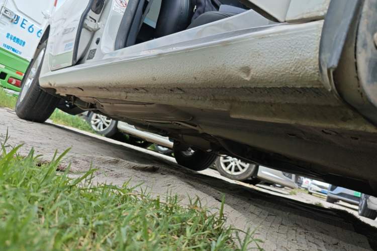 Used Volkswagen Lavida 2015 1.6L Manual Fashion Edition Right Side Sill