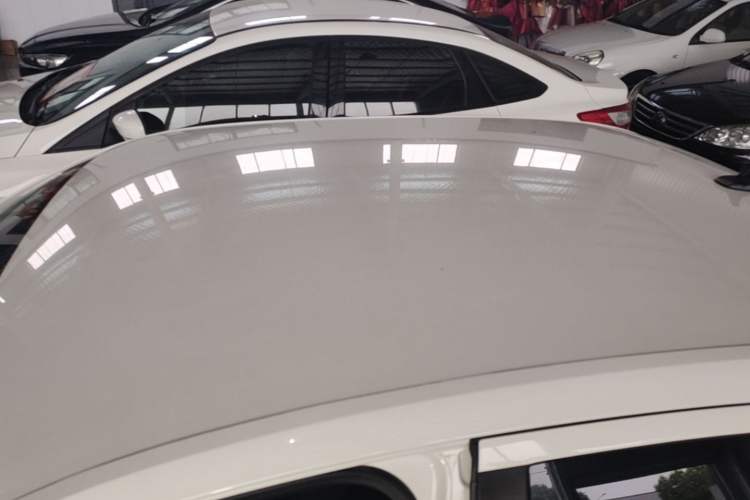 Used Volkswagen Lavida 2015 1.6L Automatic Fashion Edition Roof