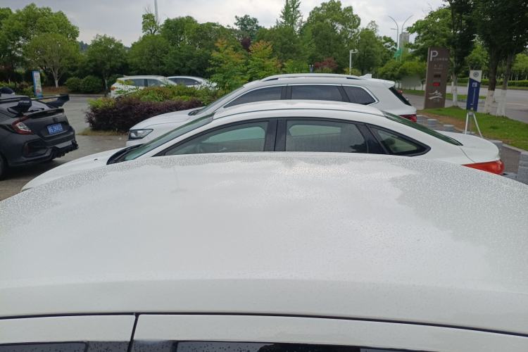 Used Volkswagen Lavida 2015 1.6L Automatic Fashion Edition Roof
