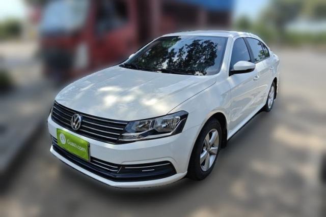 Używany Volkswagen Lavida 2015 1.6L Manual Fashion Edition