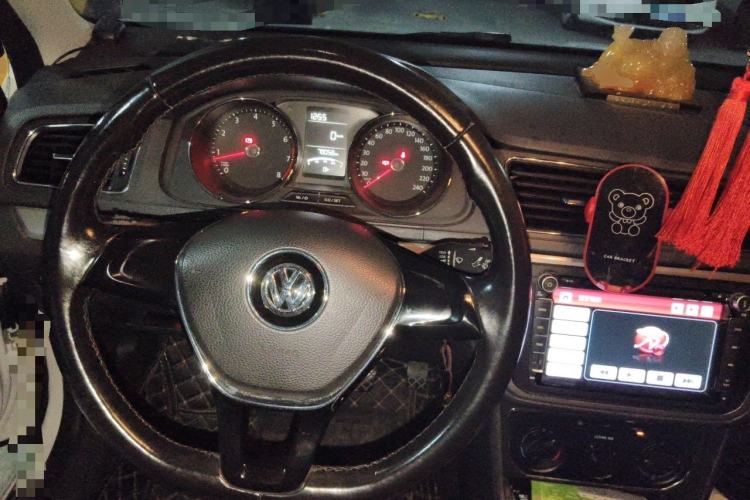 Used Volkswagen Lavida 2015 1.6L Manual Comfort Edition Steering Wheel