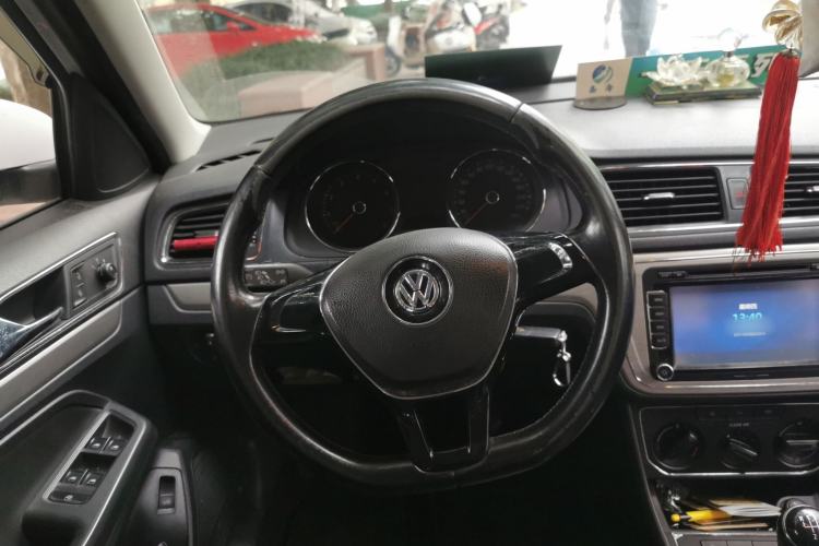 Used Volkswagen Lavida 2015 1.6L Manual Comfort Edition Steering Wheel