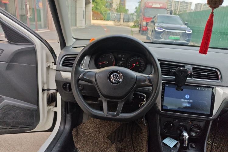Used Volkswagen Lavida 2015 1.6L Automatic Fashion Edition Steering Wheel