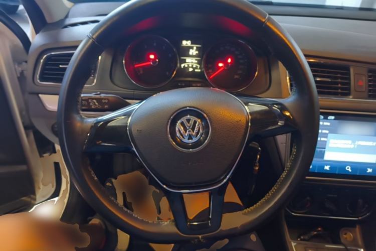 Used Volkswagen Lavida 2015 1.6L Manual Comfort Edition Steering Wheel