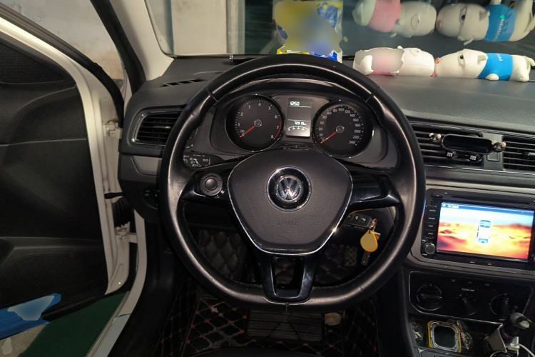 Used Volkswagen Lavida 2015 1.6L Manual Comfort Edition Steering Wheel