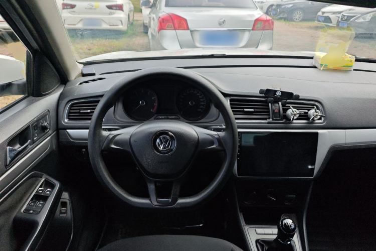 Used Volkswagen Lavida 2015 1.6L Manual Fashion Edition Steering Wheel