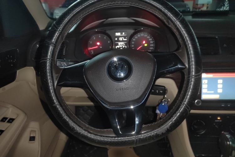 Used Volkswagen Lavida 2015 230TSI DSG Comfort Edition Steering Wheel
