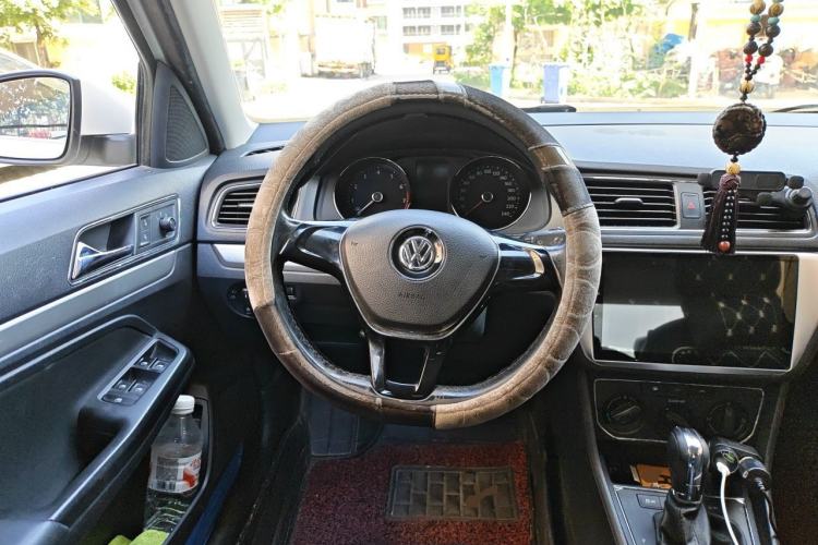 Used Volkswagen Lavida 2015 1.6L Automatic Comfort Edition Steering Wheel