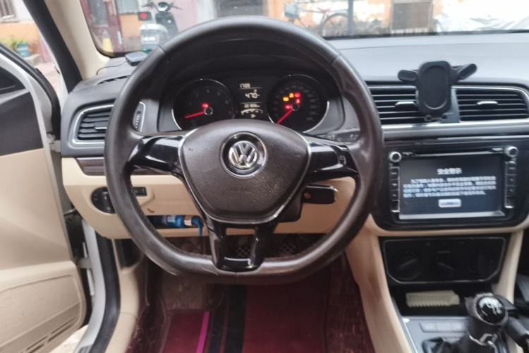 Used Volkswagen Lavida 2015 1.6L Manual Comfort Edition Steering Wheel