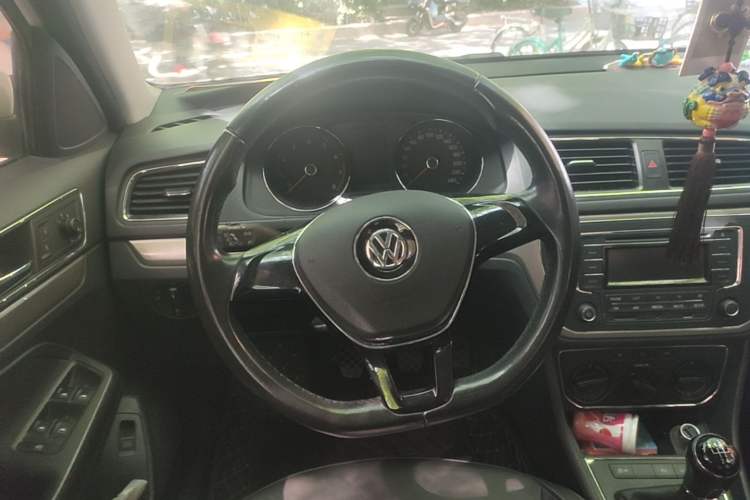 Used Volkswagen Lavida 2015 1.6L Manual Comfort Edition Steering Wheel