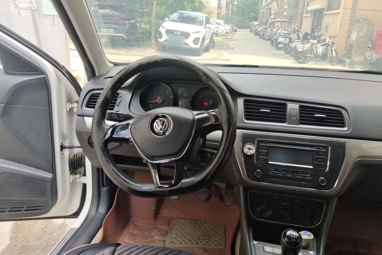 Used Volkswagen Lavida 2015 1.6L Manual Comfort Edition Steering Wheel