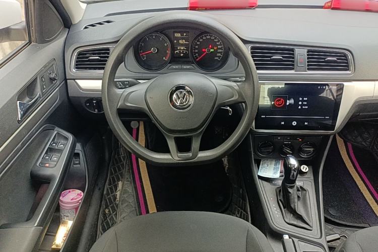 Used Volkswagen Lavida 2015 1.6L Automatic Fashion Edition Steering Wheel