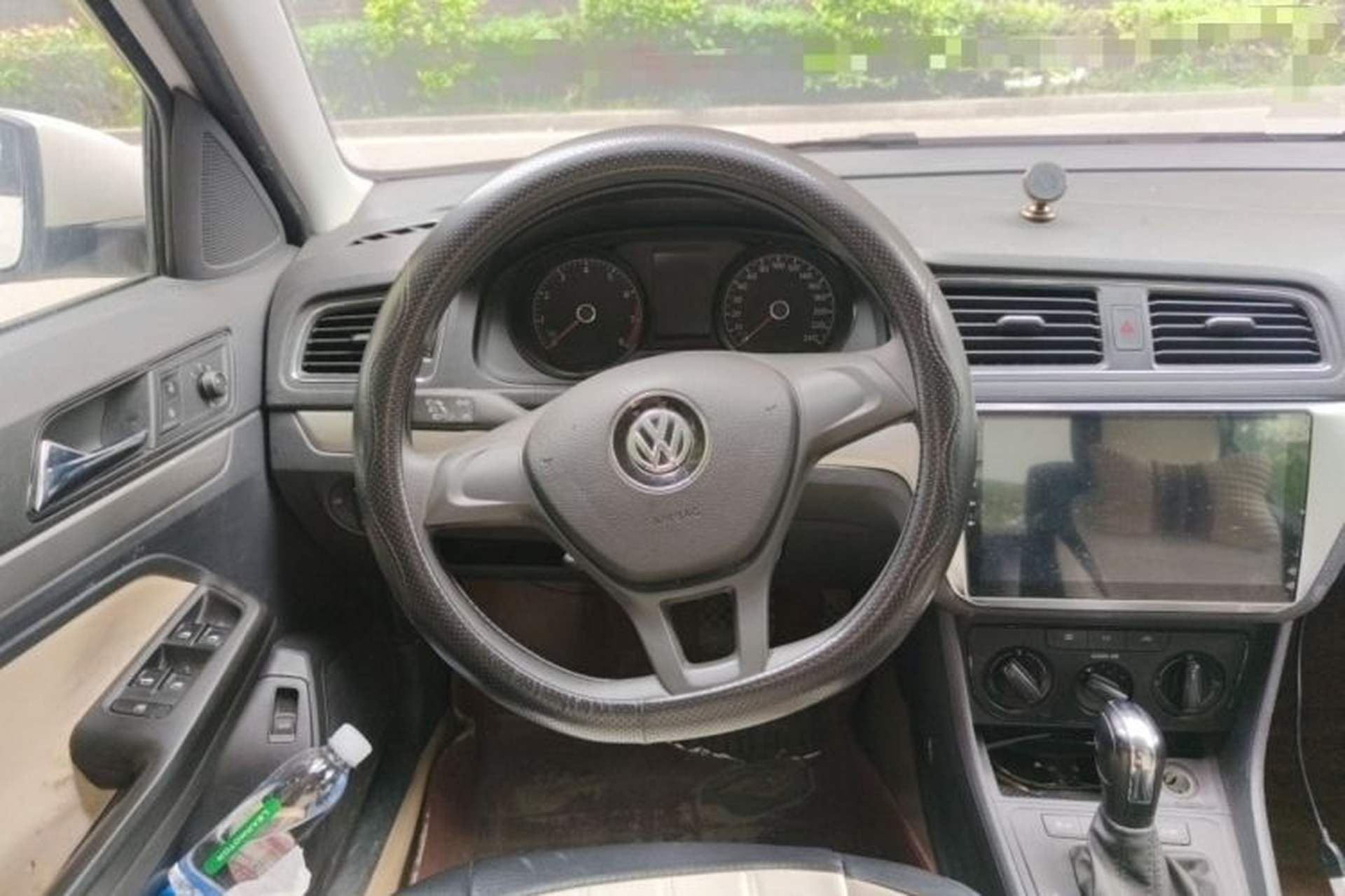 Used Volkswagen Lavida 2015 1.6L Automatic Fashion Edition Steering Wheel